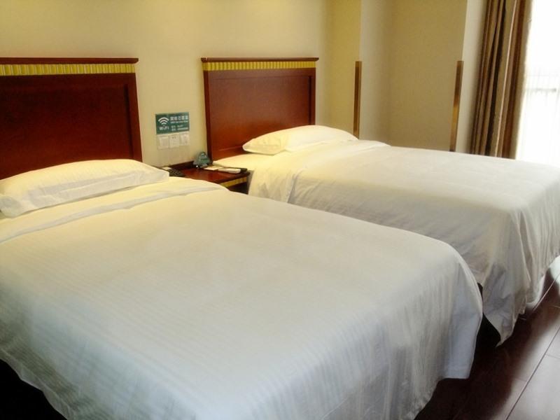 Greentree Inn Geermu Walking Street Business Hotel Golmud Exterior foto